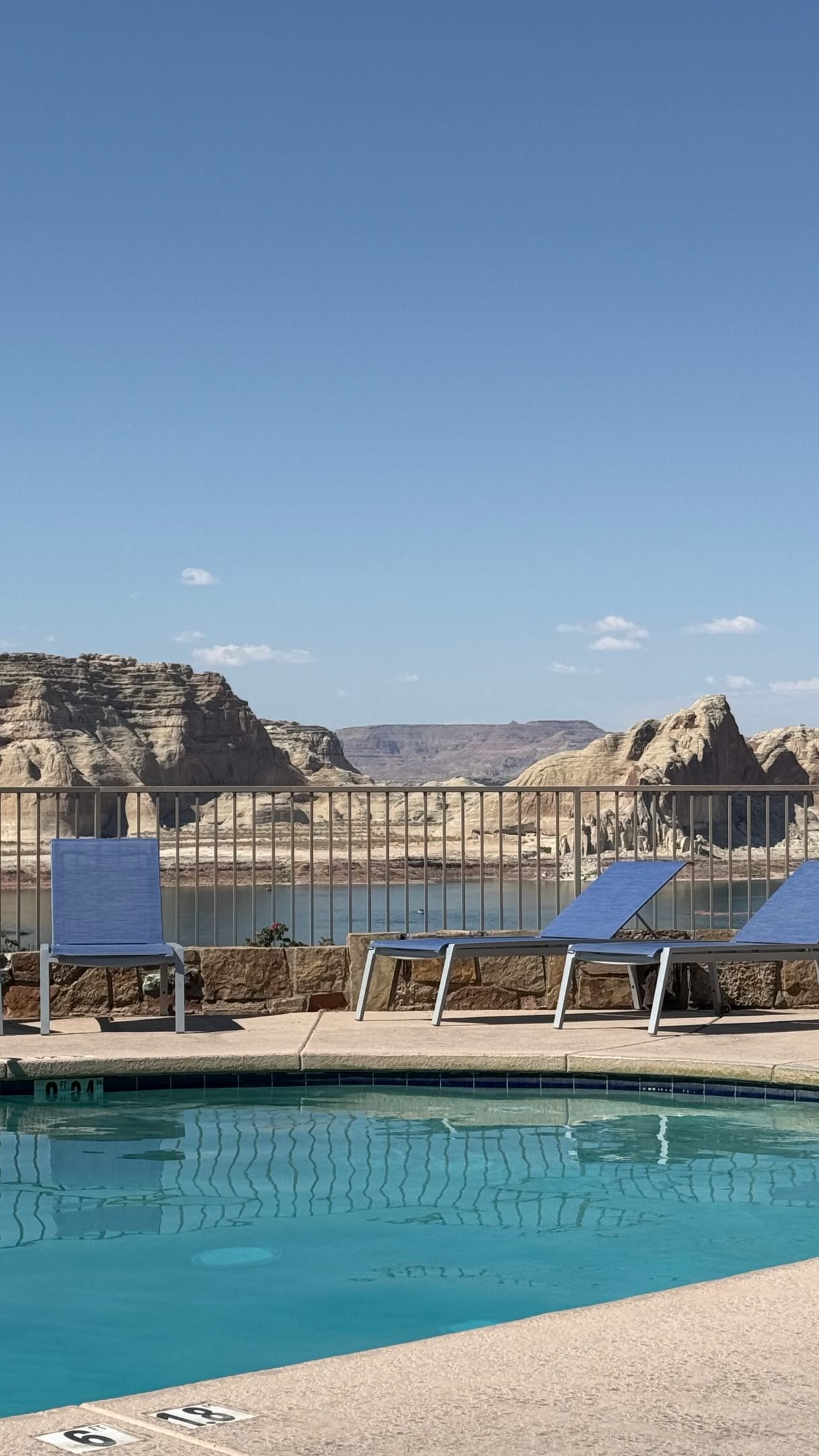 LAKE POWELL, ARIZONA 🌊 Most drives between places are 2-3 hours, so we moved on from Bryce to arrive to the Glen Canyon National Recreation Area (didn’t realize we were staying within it, grateful for the National Park Pass) that houses Lake Powell Resort. Compared to the last place, definite upgrade, but not to the nines resort. We were glad to have a chill day and the pool overlooks the giant lake with the stunning mesas in the backdrop. The formations are an even lighter color here. It’s been really cool learning about the geological differences. For anyone counting I’m up 3-0 against mom in Five Crowns (card game). Currently sitting on our back patio messaging into the abyss with the mind blowing landscape in front of me, but even more full of excited butterflies as we will soon depart for one of my bucket list items, Antelope Canyon (will share tomorrow). #LizandMomDotheDesert